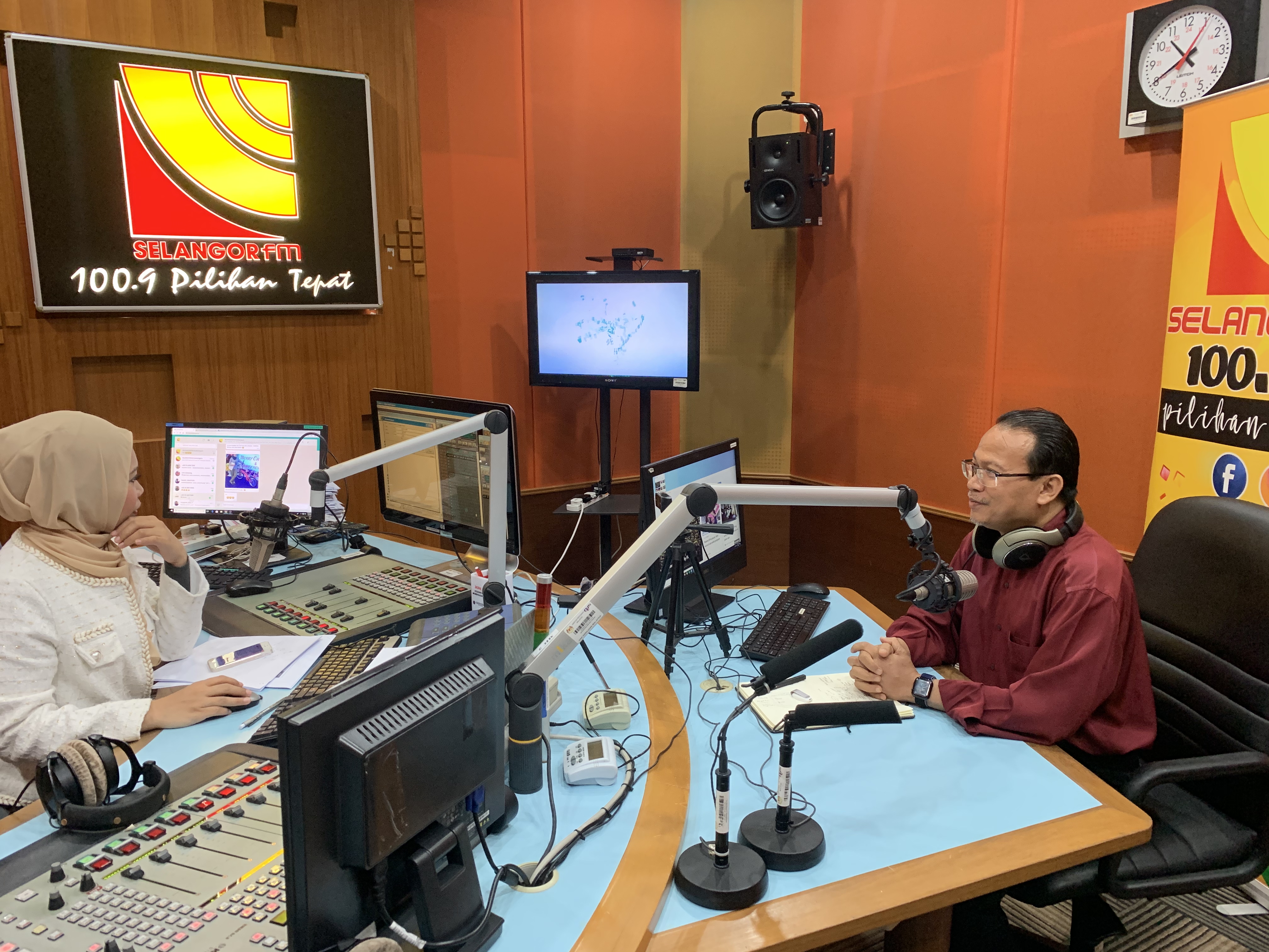 Pengenalan kpd Evolusi Teknologi (IoT dan IR 4.0) bersama Dr. Mazlan dan DJ Anis di Selangorfm 100.9